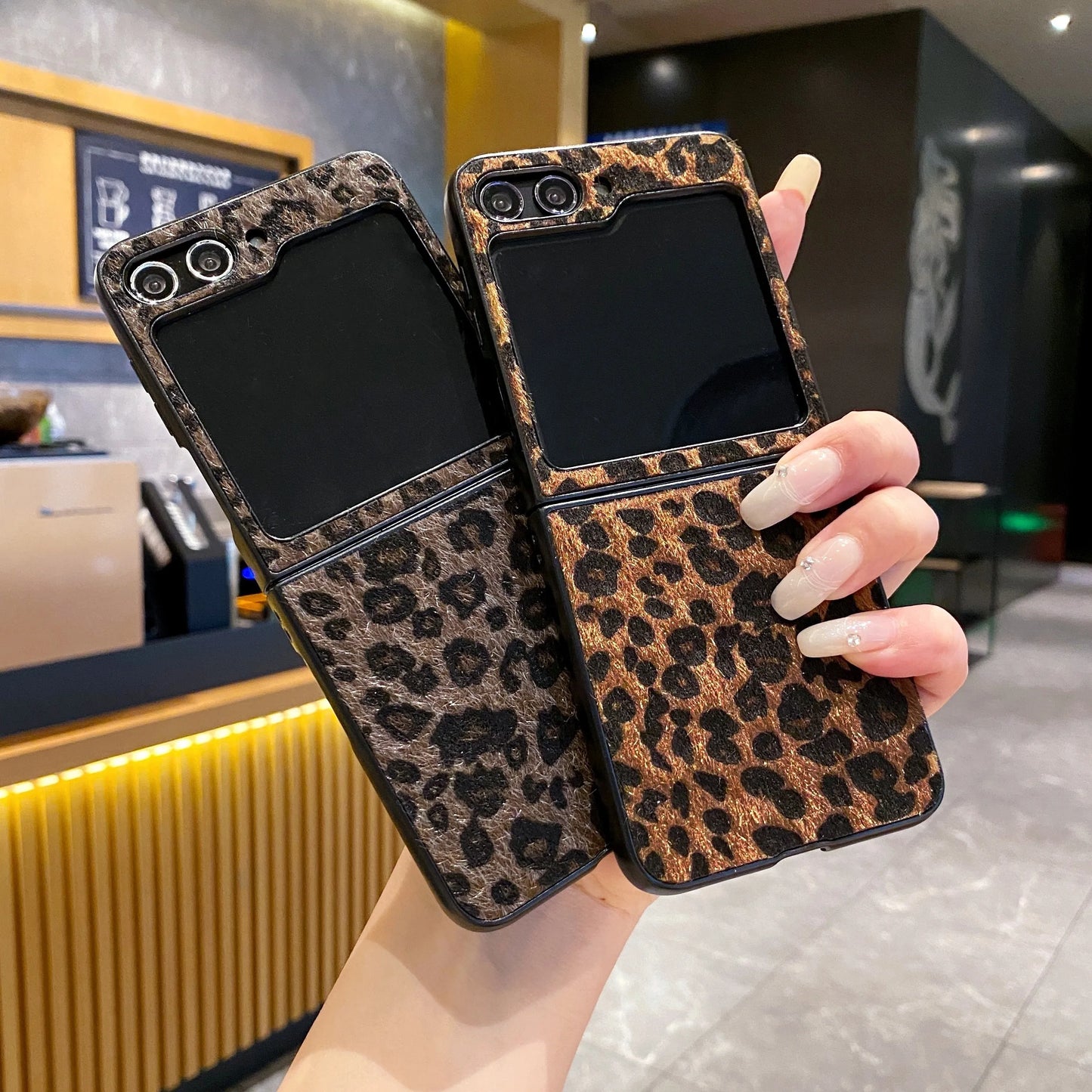 Leopard Plush Leather Textured Case for Samsung Galaxy Z Flip 8/7/6/5/4/3 FE - Fashion Soft Protective Phone Cover