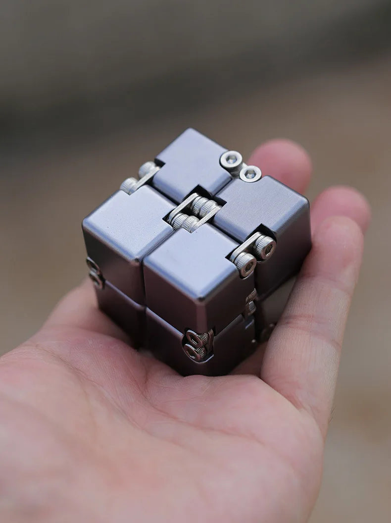 Fashion Metal Infinite Magic Cube – Upgraded Disassembled Intelligence & Decompression Toy