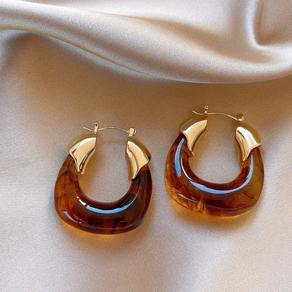 Retro Brown Resin U-Shaped Hoop Earrings — European & American Geometric Earrings for Women, Simple Fashion Jewelry Gift