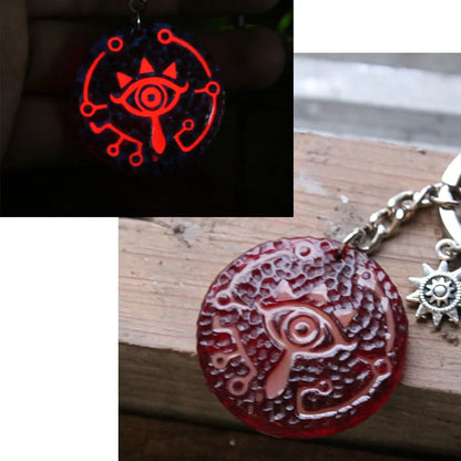 Sheikah Eye Pendant Keychain – Zelda Glow-in-the-Dark Key Ring Charm