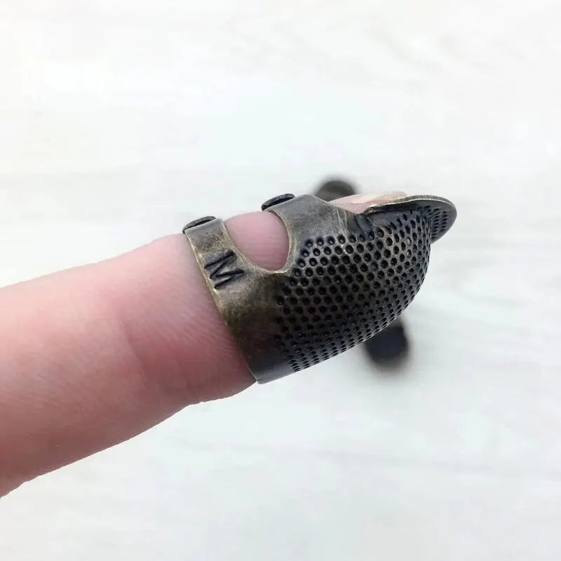 Adjustable Vintage Sewing Thimble – Handmade Non-Slip Finger Holder for Embroidery & Needlework