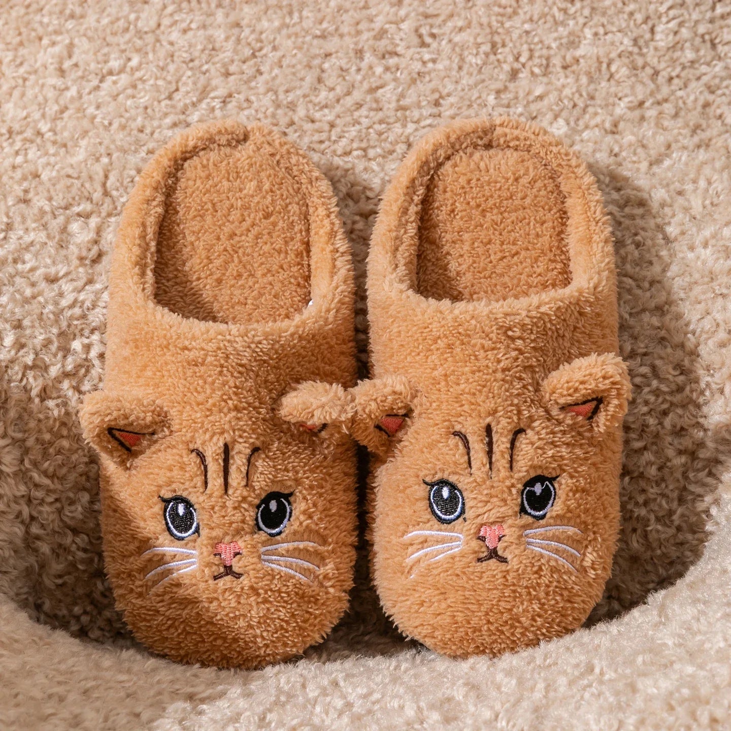 Cartoon Cat Plush Slippers - Cozy Winter Indoor House Shoes with Soft Non-Slip Warm Sole for Women