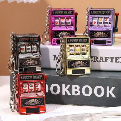 Mini Slot Machine Keychain – Creative Arcade Lucky Jackpot Toy for Fun & Stress Relief