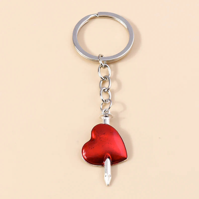 Retro Gothic Punk Heart Cross Keychain – Metal Flower Key Ring Pendant for Car Keys, Handbag Decor & Jewelry Gift