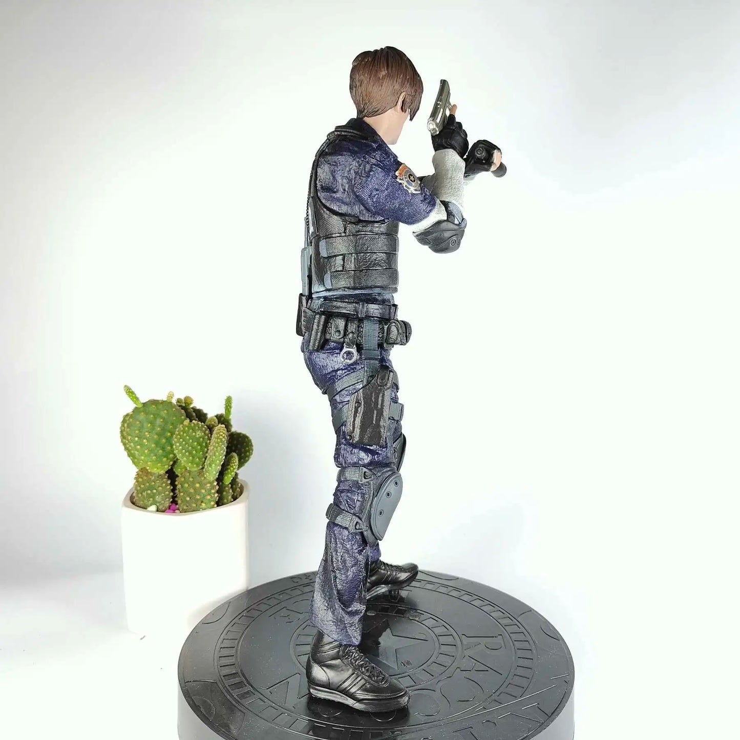 VALENTINE Jill & Leon Scott Kennedy 30cm Action Figure – Biohazard Evil Statue Collectible Toy