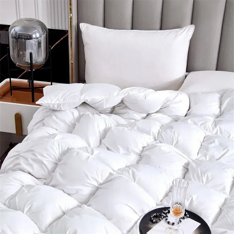 Premium White Goose Down Comforter – Winter Warm Feather Duvet, Lightweight & Cozy, Queen/King Size, Pinch Pleated 3D Design