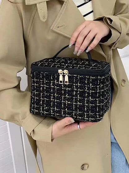 Korean-Style Large Cosmetic Bag – Instagram-Inspired Chanel-Style Ladies’ Handheld Toiletry Organizer