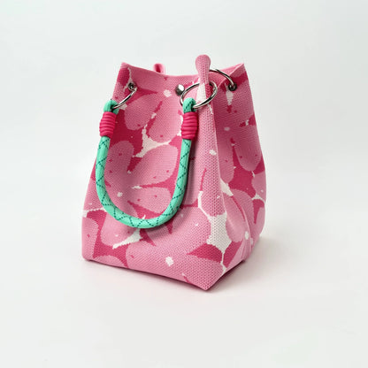 2025 Retro Floral Knitted Handbag – Mixed-Color Tote Bag with Safety Clasp Closure