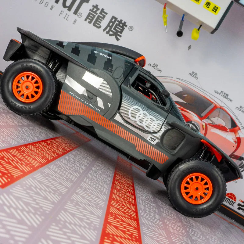 Audi RS Q E-Tron Model Car - 1:24 Alloy Racing Car Collectible with Opening Doors & Gift for Boys
