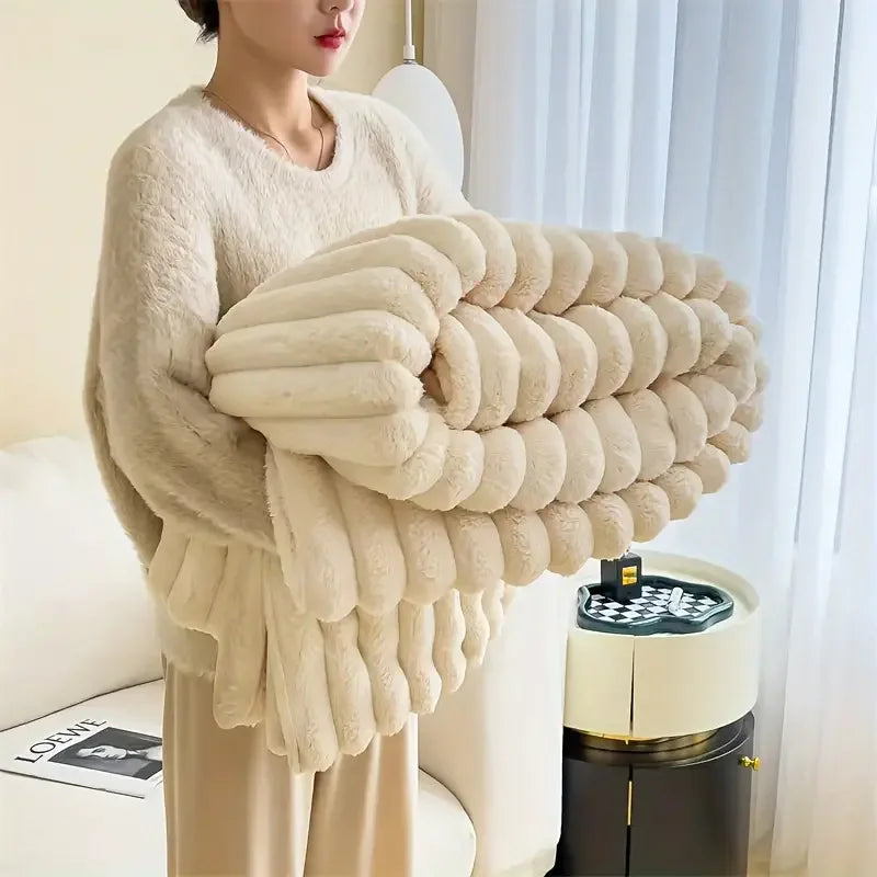 Light Luxury Solid Color Rabbit Velvet Blanket – Thick Warm Flannel Winter Blanket for Bedroom & Living Room