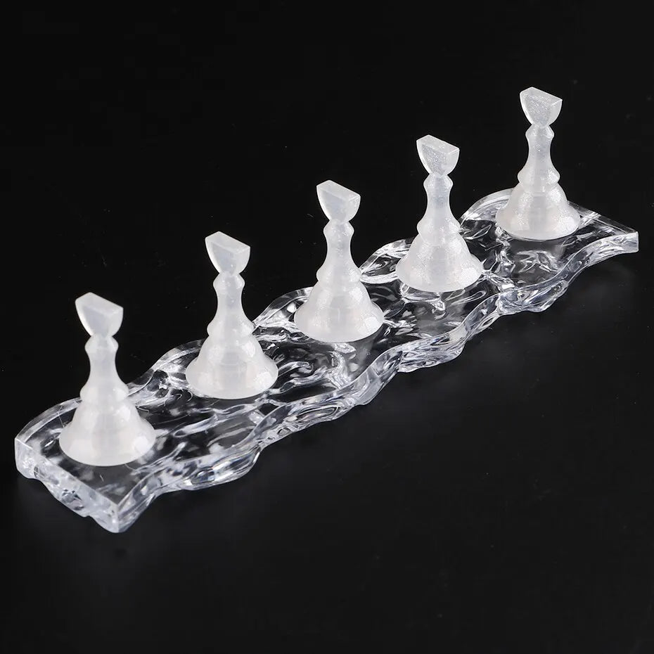 Magnetic Nail Holder with 5pcs Practice Display Stands – Manicure Gel Polish & Nail Tips Training Tools