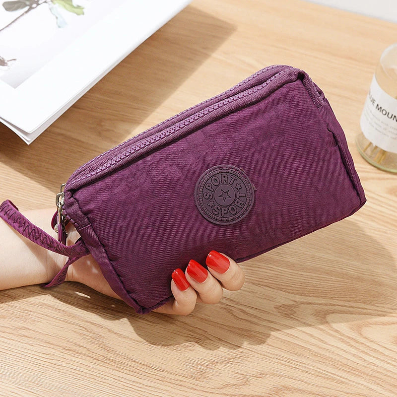 Large-Capacity Three-Zipper Wallet & Handbag – Retro Mobile Phone Bag & Portable Fashion Storage for Women & Students