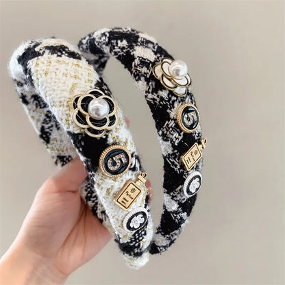 Black & White Camellia Embroidery Hairband – Woolen Weave Padded Headband for Women, French Fashion, Autumn/Winter 2023