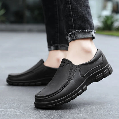 Chef Shoes for Men – Anti-Slip, Oil-Resistant Leather Work Shoes, Plus Size Business Casual with Soft Sole & Comfort