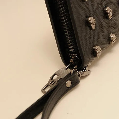 Women's Gothic Skull Head Long Wallet – Black Handheld Mobile Wallet with Wrist Strap & Card Clip