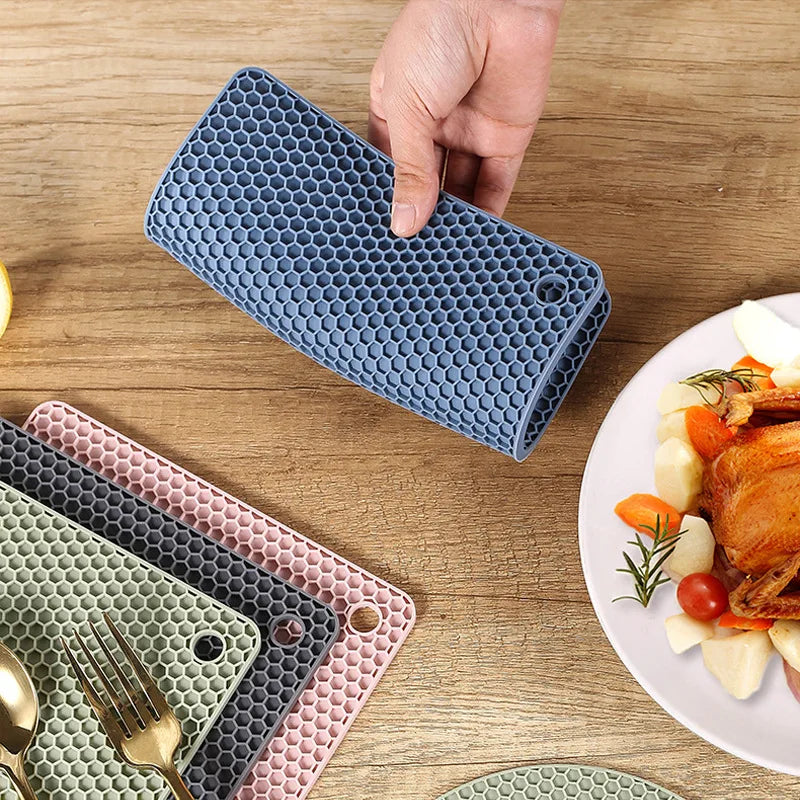 2/4 PCS Multifunction Heat Resistant Silicone Mats – Nonslip Drink Coasters, Pot Holders & Kitchen Placemats