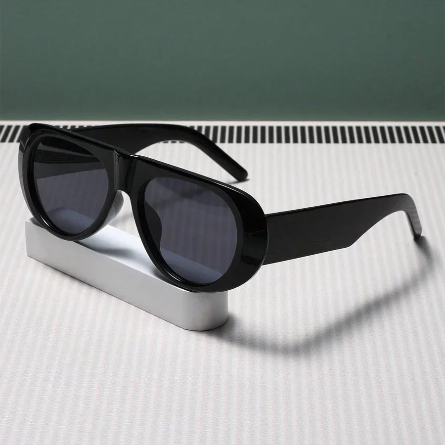Fashion Retro Oval Large Frame Sunglasses — Minimalist Design UV-Resistant Eyewear for Women
