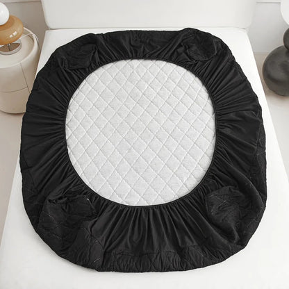Quilted Waterproof Mattress Protector - Thick Fitted Bed Cover Pad for Queen & King Size Mattresses