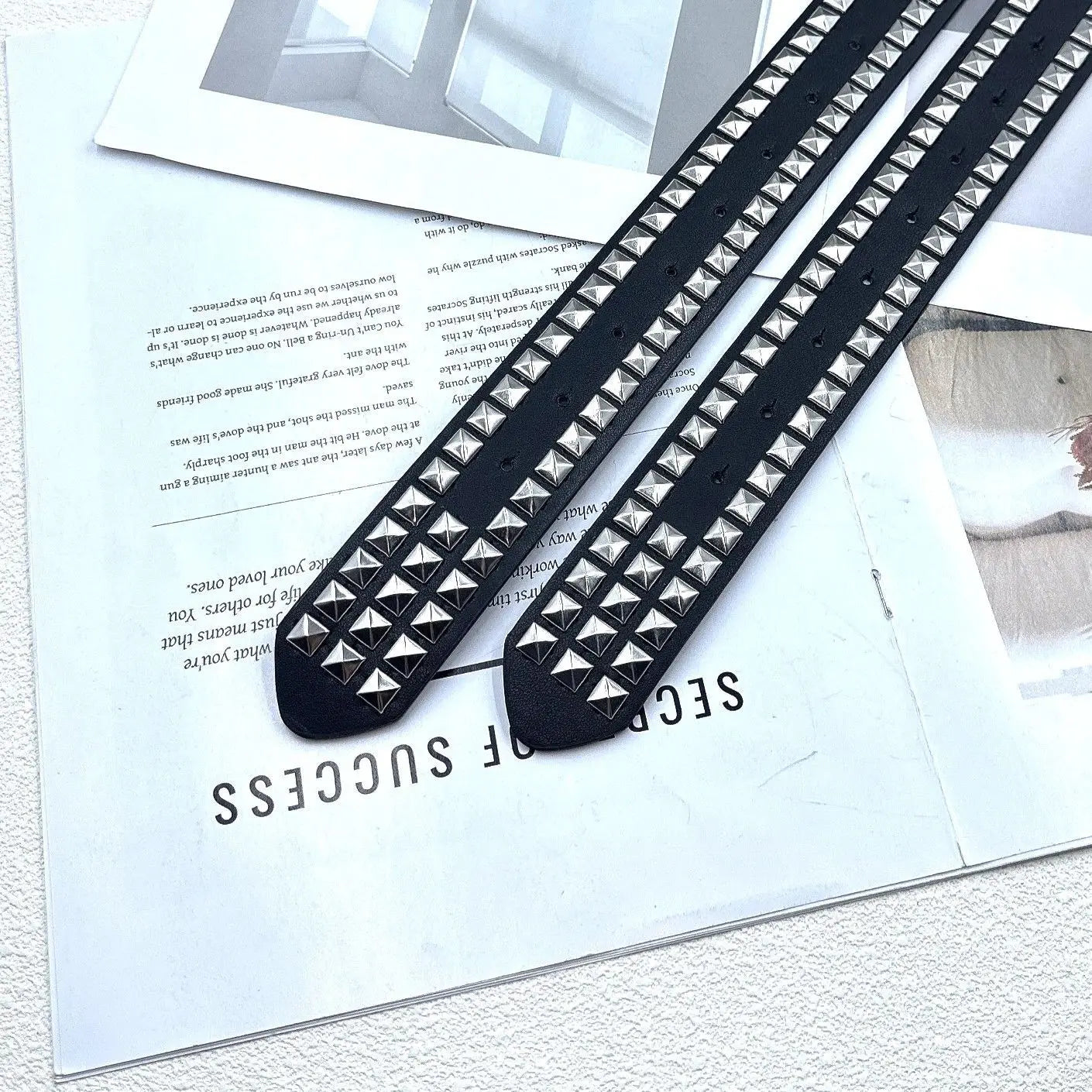 YK2 Luxury Women's Rhinestone Belt – Punk Rivet Leather Fashion Belt with Decorative Embedded Design