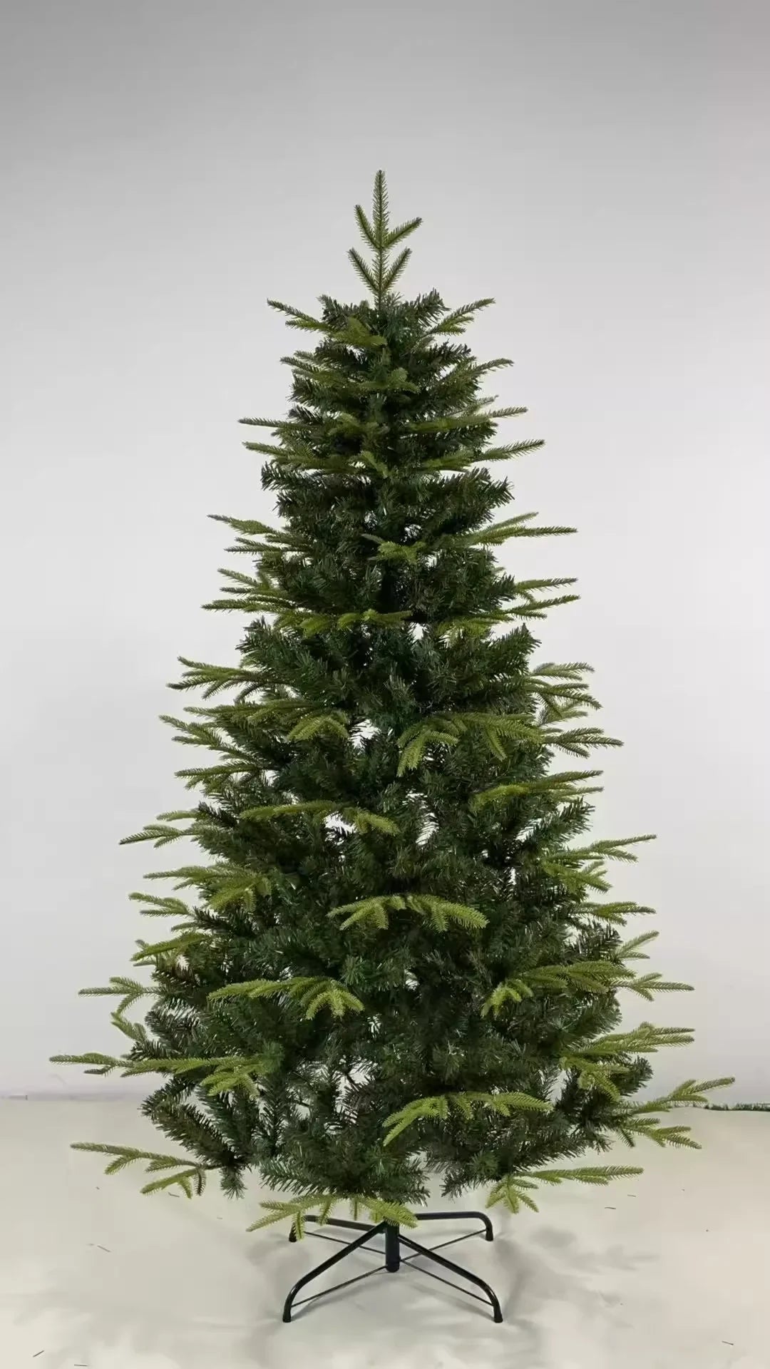 PE & PVC Mixed Christmas Tree with Lights — Large Decorative Holiday Tree for New Christmas Decor