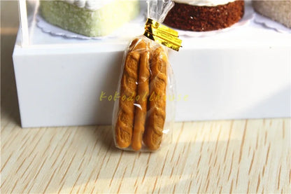 1/12 Miniature Dollhouse Cake – Pretend Play Dessert Toy for Blythe & BJD Dolls