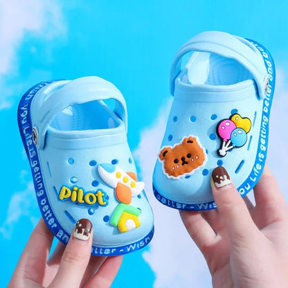 Summer Kids Garden Clogs – Lightweight Breathable Cartoon Slip-On Sandals for Boys & Girls, Baby Beach Slippers
