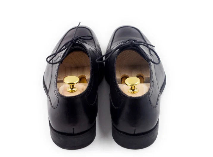 Adjustable Twin Tube Shoe Trees for Men & Women – New Zealand Pine Wood Shoe Shaper