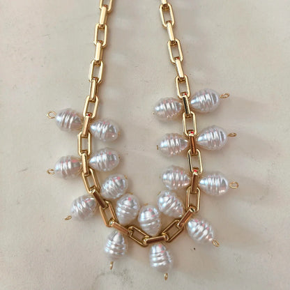 Luxury Pearl Necklace for Women - Adjustable Square Chunky Resin Statement Jewelry