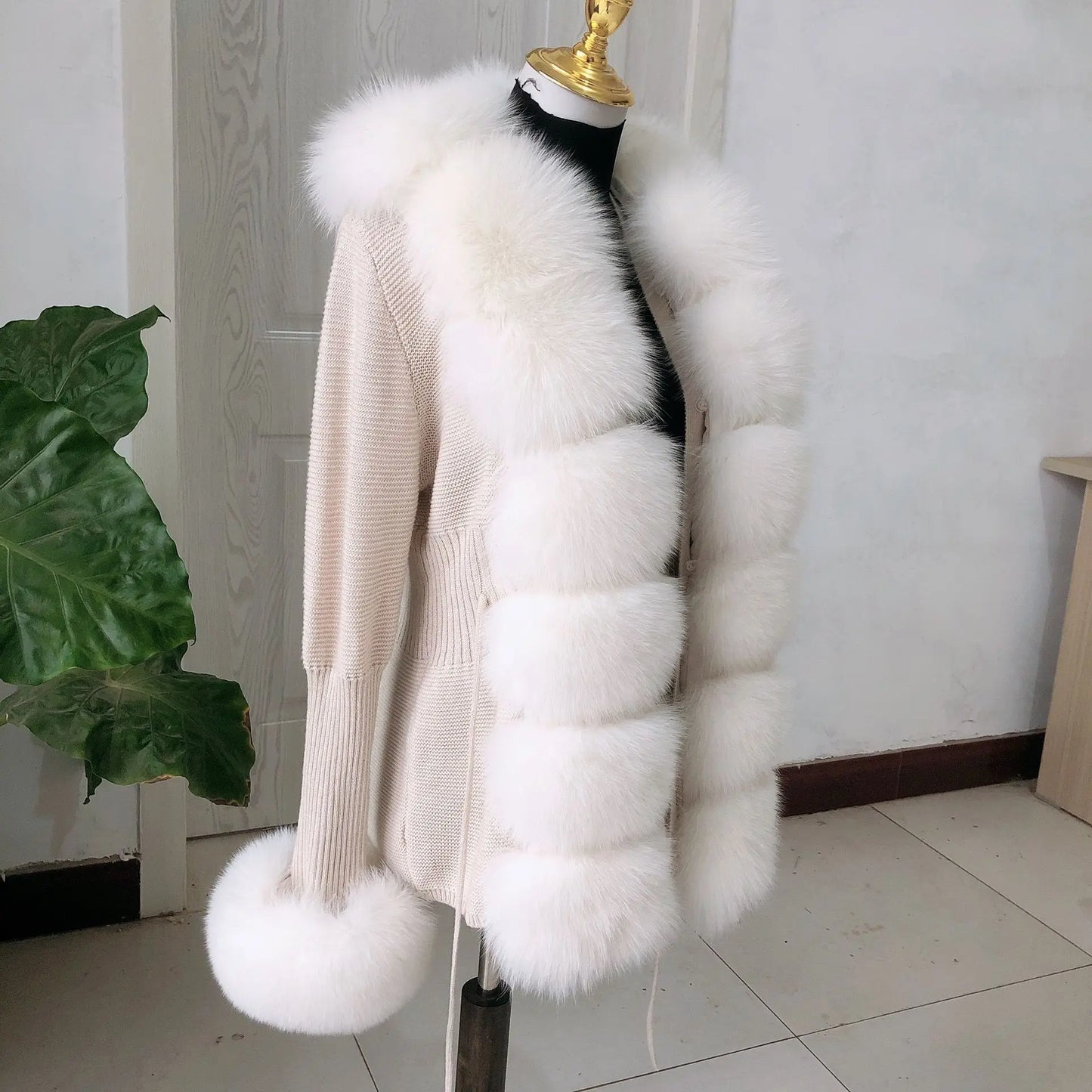 Women’s Spring & Autumn Sweater Cardigan – Real Fox Fur Collar Jacket, Natural Fur Outerwear