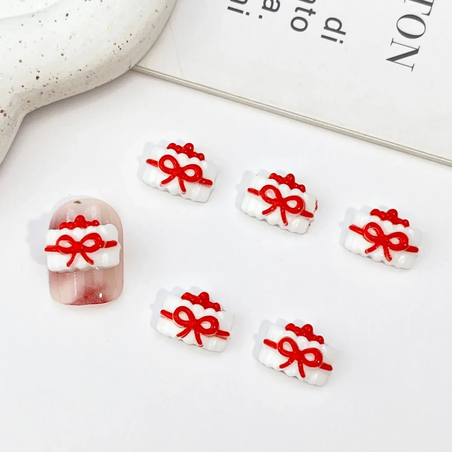 50PCS Mini Resin Christmas Decorations – Cartoon Magic Wand, Chocolate Figurines for Cake, Popsicle, Nail Art, Scrapbook & DIY Crafts