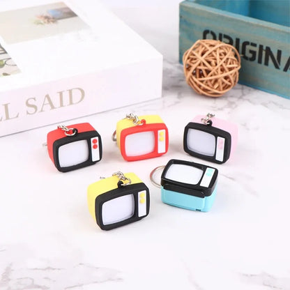 Retro TV Keychain – Miniature LED Television Pendant Toy for Kids & Home Decor