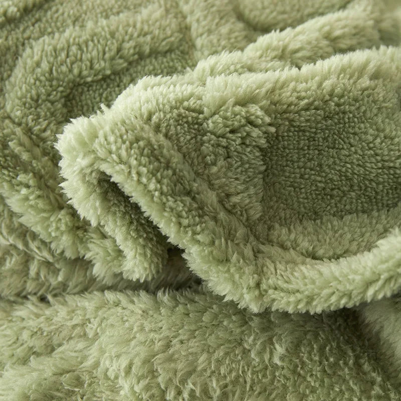 Sage Green Winter Double-Sided Lamb Wool Blanket – Thickened Flannel Throw for Sofa & Bed Cover