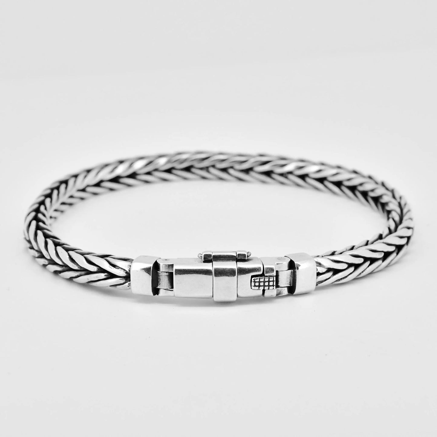 100% S925 Sterling Silver Handmade Woven Bracelet — Retro Domineering Style for Men & Women, Pure Silver Jewelry