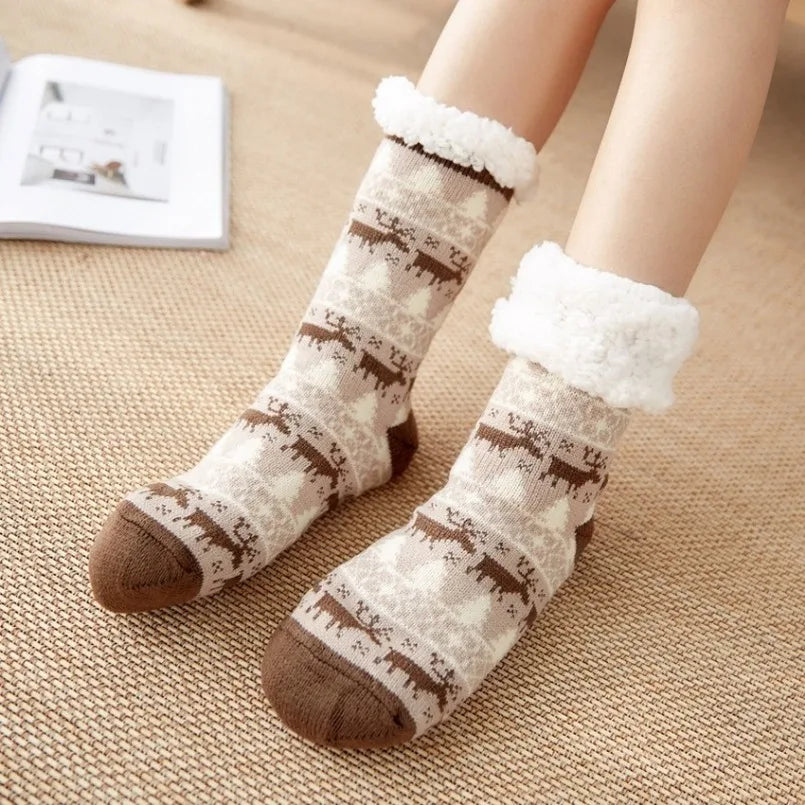 Women’s Winter Plush Socks – Soft Fuzzy Non-Slip Floor Slippers with Penguin, Deer, Elk & Bear, Cozy Christmas Gift