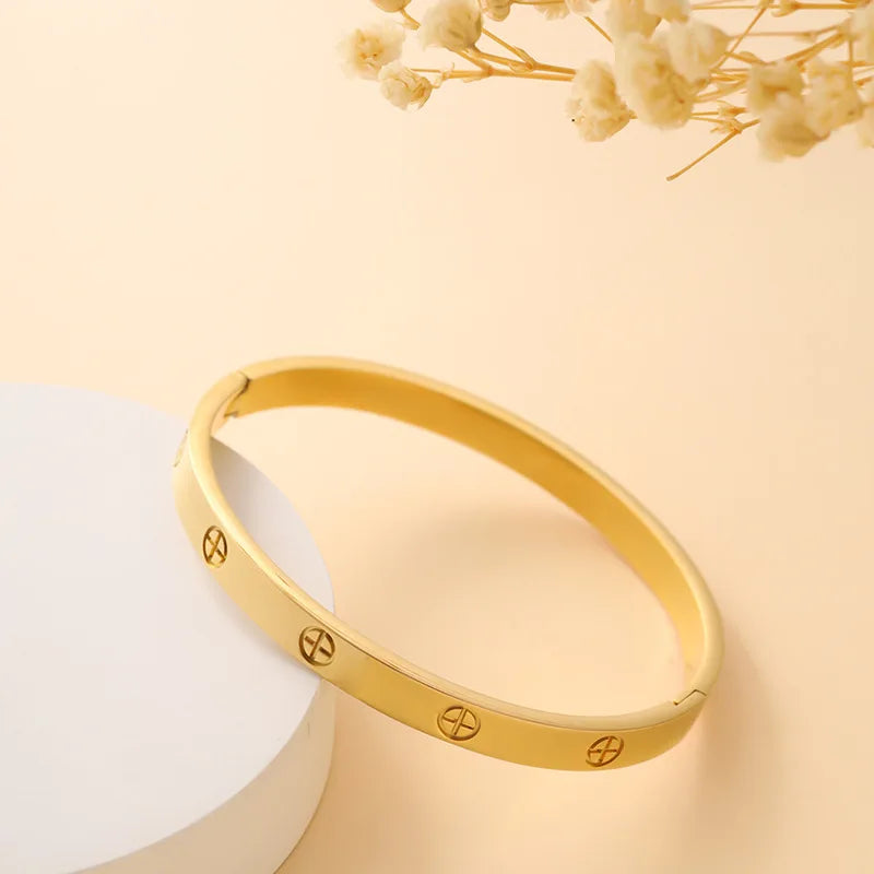 European American Stainless Steel Cross Bracelet - Gold & Silver Couple Jewelry, Perfect Holiday Gift for Men & Women