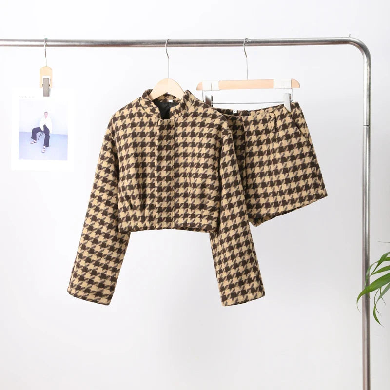Elegant Plaid Women’s Set – Casual Full-Sleeve Zipper Jacket & High-Waist Shorts, 2025 Spring Office Outfit