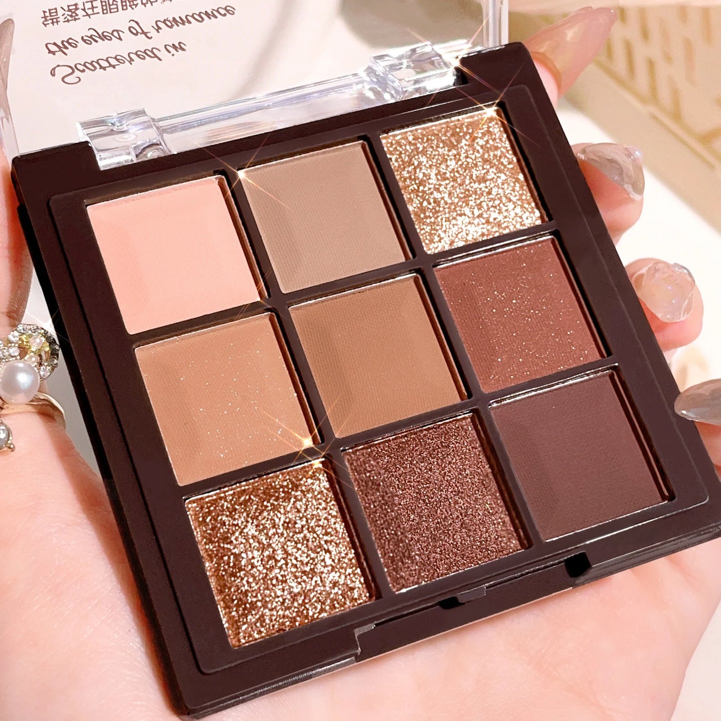 9-Color Chocolate Eyeshadow Palette – Pearl Shine, Fine Glitter, Matte Earth Tones & Highlighter Makeup