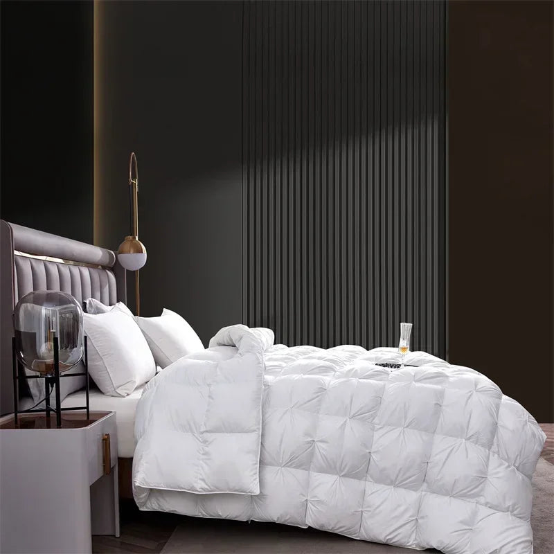 Premium White Goose Down Comforter – Winter Warm Feather Duvet, Lightweight & Cozy, Queen/King Size, Pinch Pleated 3D Design