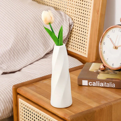 Minimalist Living Room Flower Vase - Light Luxury Decorative Vase for Dining Table, Home Decor & Dried Flower Arrangement Bottle