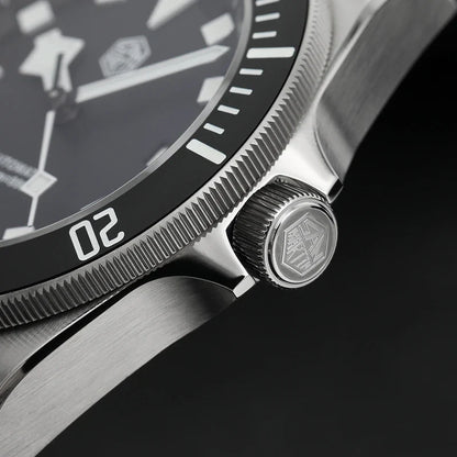 San Martin SN0121T Titanium Diving Watch – NH35 Automatic, Grade 2 Titanium, 120-Click Bezel, 300M Waterproof Wristwatch