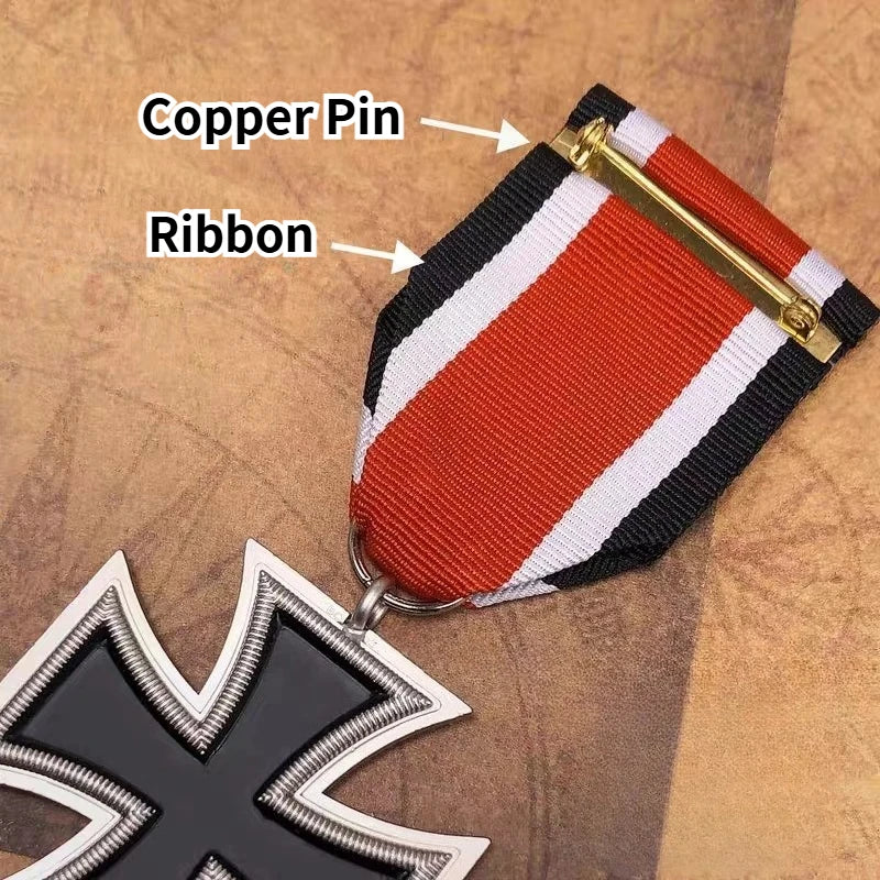 Iron Cross Second Class Oak Leaves Badge — Helmet Pendant Medal with Ribbon, Pin-Style Military Decoration Craft