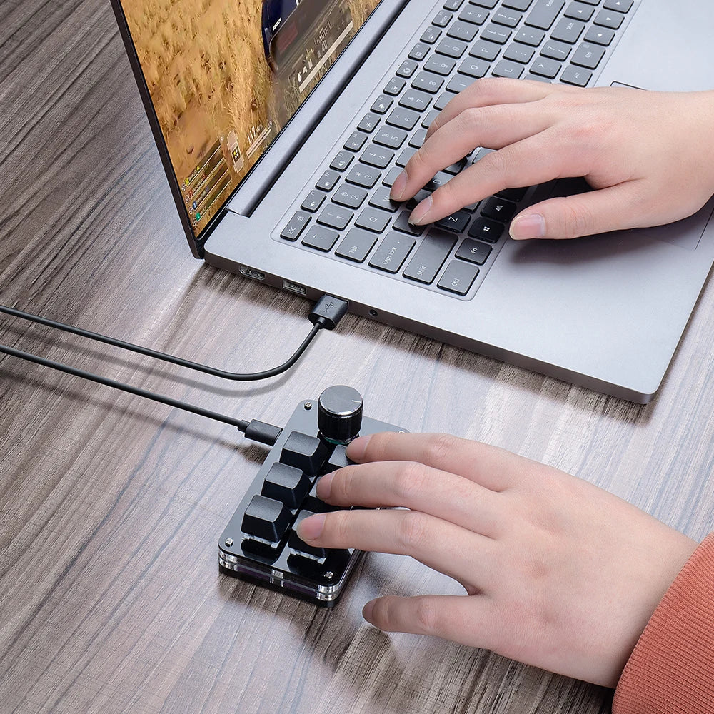 RGB 3-Key Mechanical Macro Keyboard with Knob – Hot Swappable Mini Programmable Keypad for Gaming, Photoshop & Shortcuts