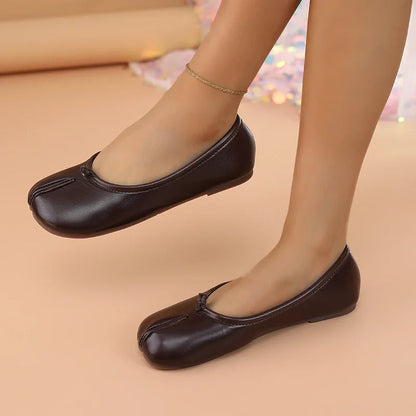 2026 Women’s Split-Toe Tabi Flats – Soft Leather Slip-On Ballet Shoes, Comfortable Casual Everyday Flat Shoes for Ladies