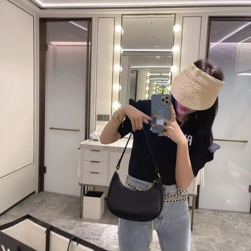 Small Armpit Bag for Women – 2024 New Fashion, French Niche High-End Shoulder Bag, Trendy & All-Match Style