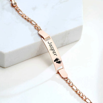 Custom Engraved Mom Bracelet – Personalized Figaro Link Bangle with Names & Birthday Date
