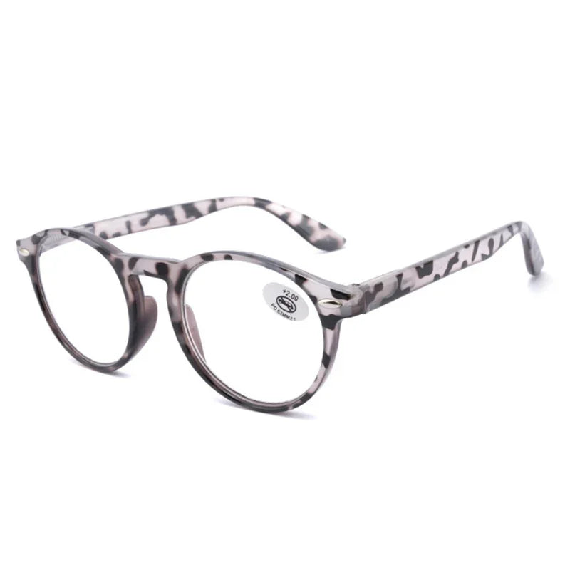Ultralight Red Leopard Print Reading Glasses – Fashionable Round Frames for Women & Men, Vintage Clear Eyewear