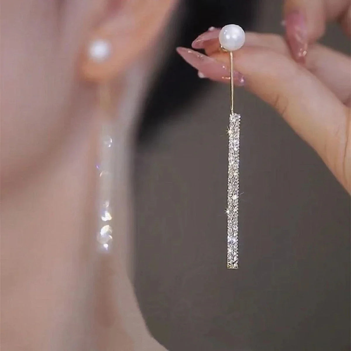 Women’s Silver Bow Earrings with Diamond Pearl – Fashionable High-End Studs