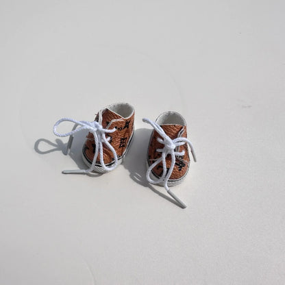 17CM LABUBU Doll Shoes – Lace-Up Printed Sneakers Pendant Accessory for Labubu Dolls