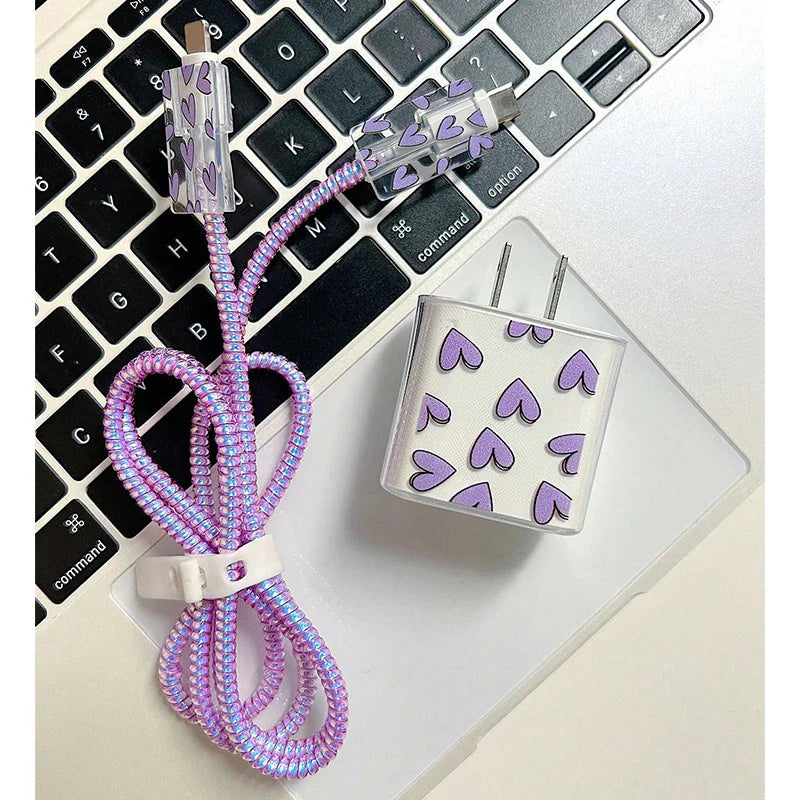 iPhone 15/14/13 Data Cable Winder Protective Cover Sleeve – Purple Love Heart Pattern Charger Cable Organizer Case for 18W/20W Apple Charger