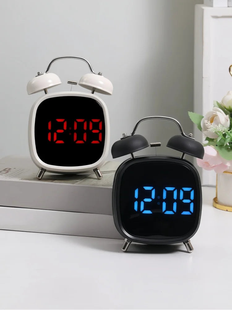 LED Digital Alarm Clock – Voice Control, Date & Temperature Display, Adjustable Brightness & Snooze, 12/24H Table Clock